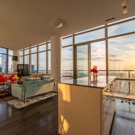 Unbelievable Penthouse View With 3 Bedrooms 토론토 외부 사진