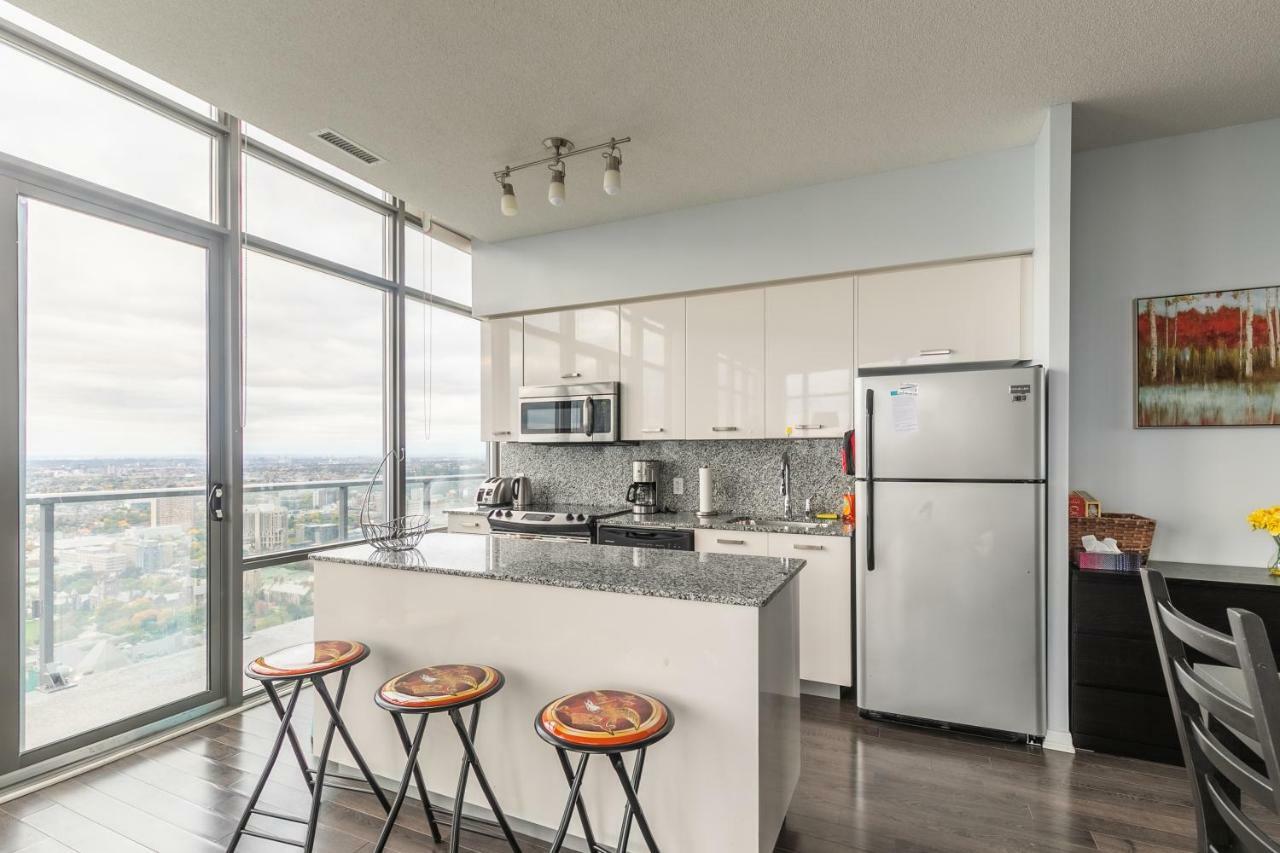 Unbelievable Penthouse View With 3 Bedrooms 토론토 외부 사진