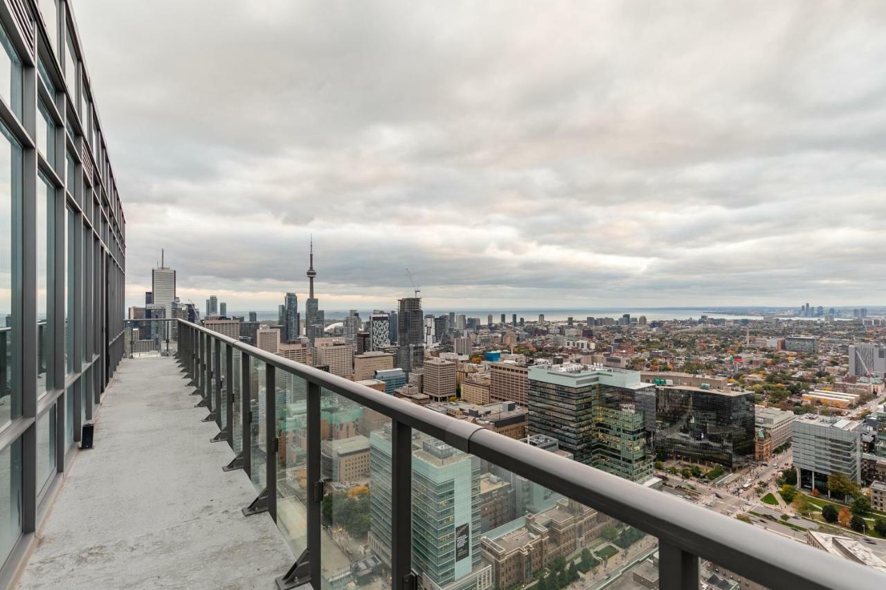 Unbelievable Penthouse View With 3 Bedrooms 토론토 외부 사진