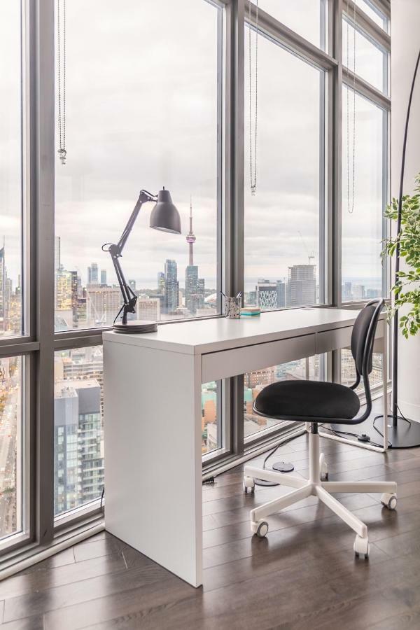 Unbelievable Penthouse View With 3 Bedrooms 토론토 외부 사진